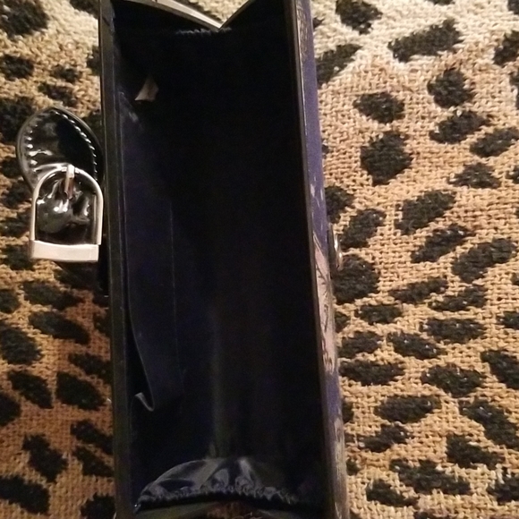 Fashion Cloth Butterfly Clutch with straps - Picture 4 of 8